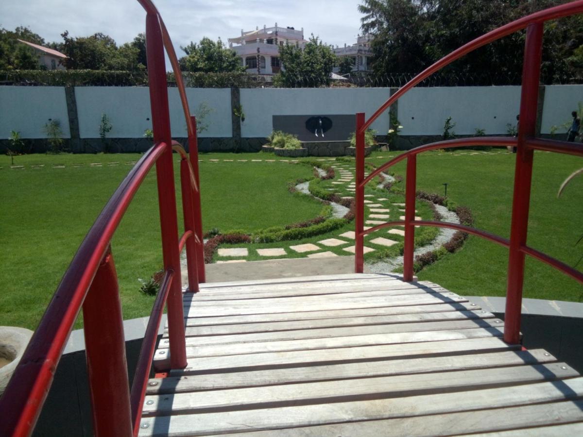 Chamiachi Hotel & Apartments Bamburi Εξωτερικό φωτογραφία